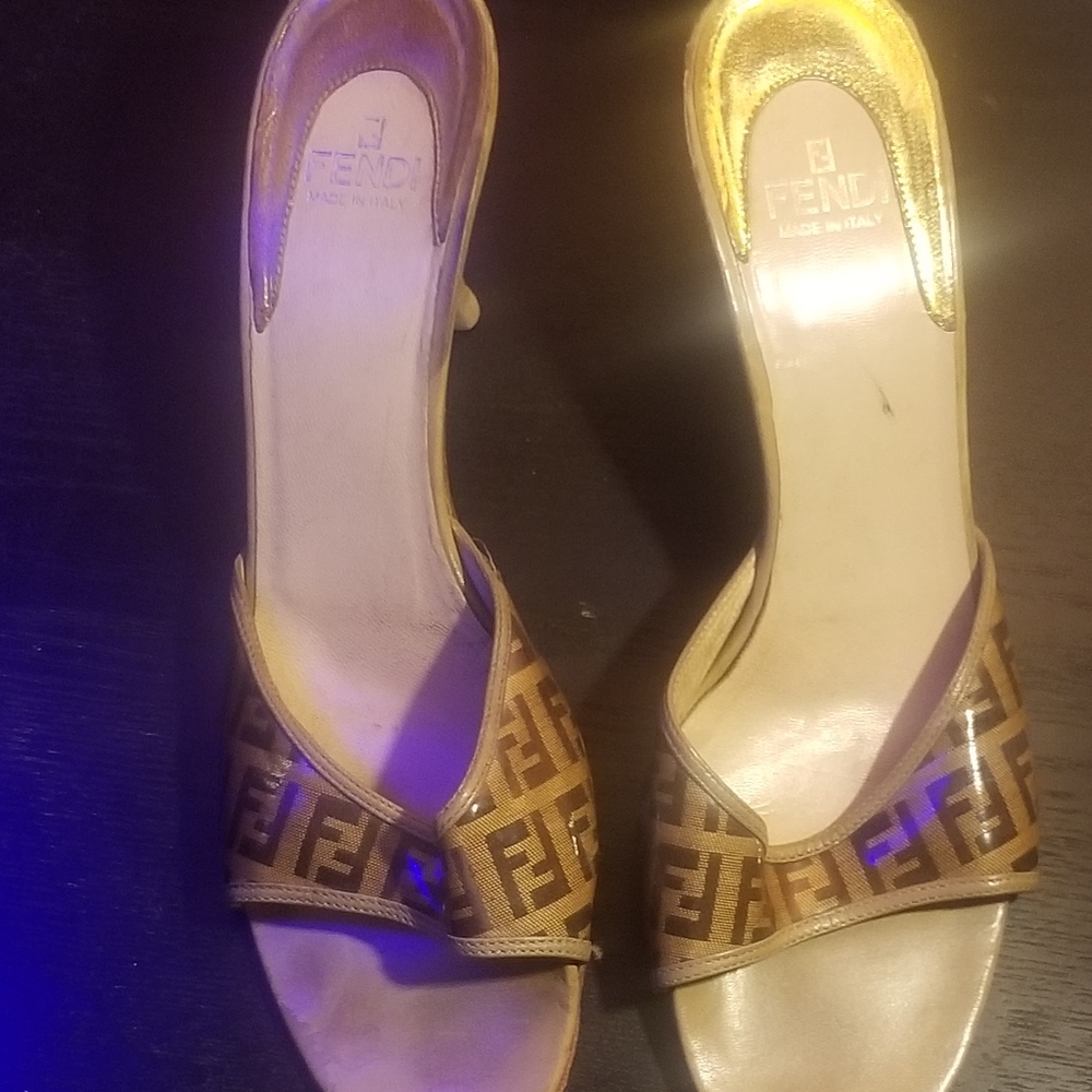 FENDI SLIDES
